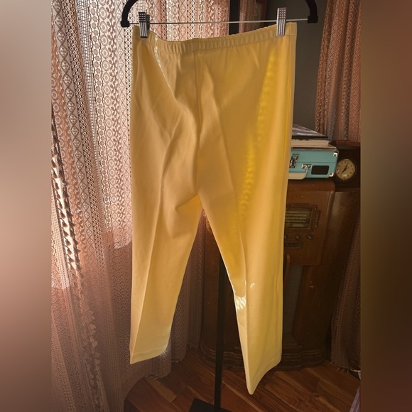 VTG Yellow Set - Picture 8 of 10